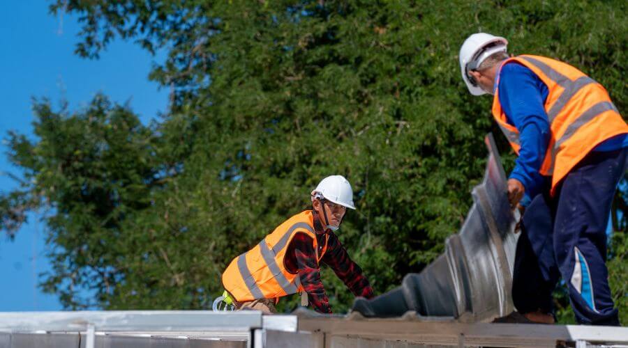 Professional residential roofers in Garden Grove, IA